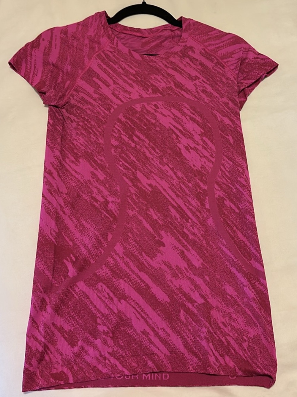 Worn once Lululemon short sleeve
